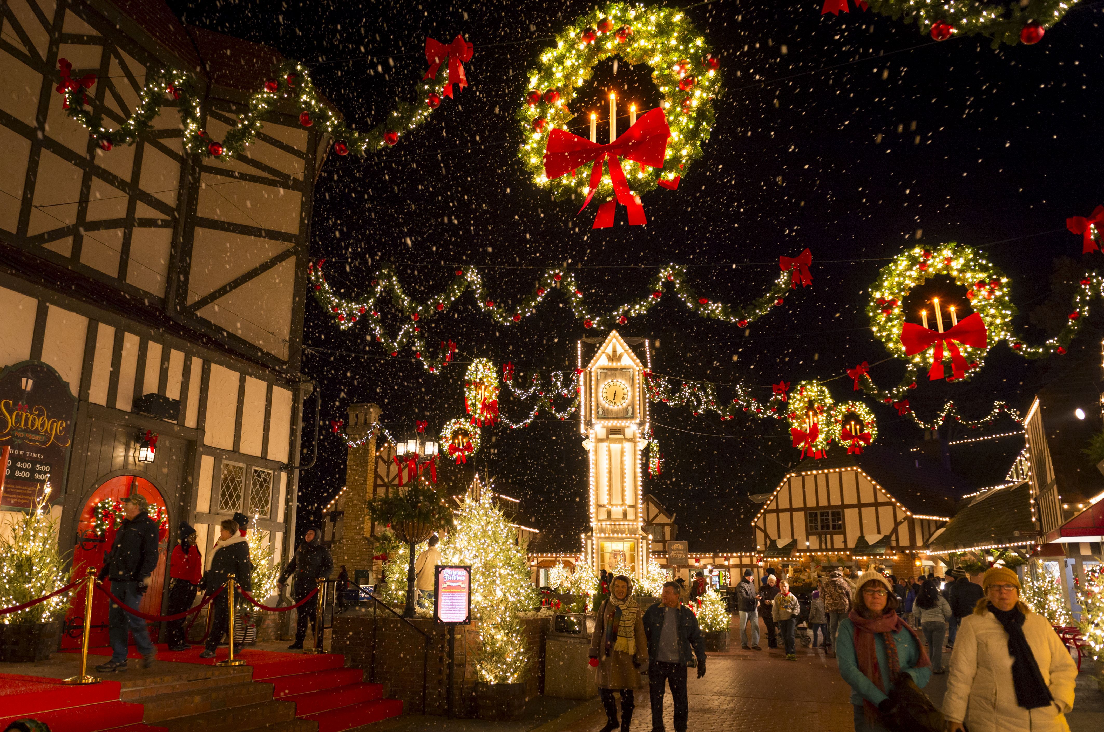 Busch Gardens’ Christmas Town™ 2015