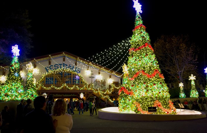 Busch Gardens Christmas Town • Oak Island Creative - Consumer Events
