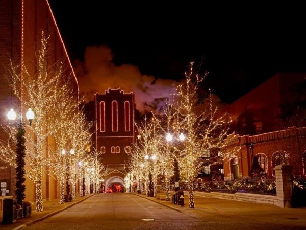 Visit Brewery Lights at Anheuser-Busch in St. Louis!