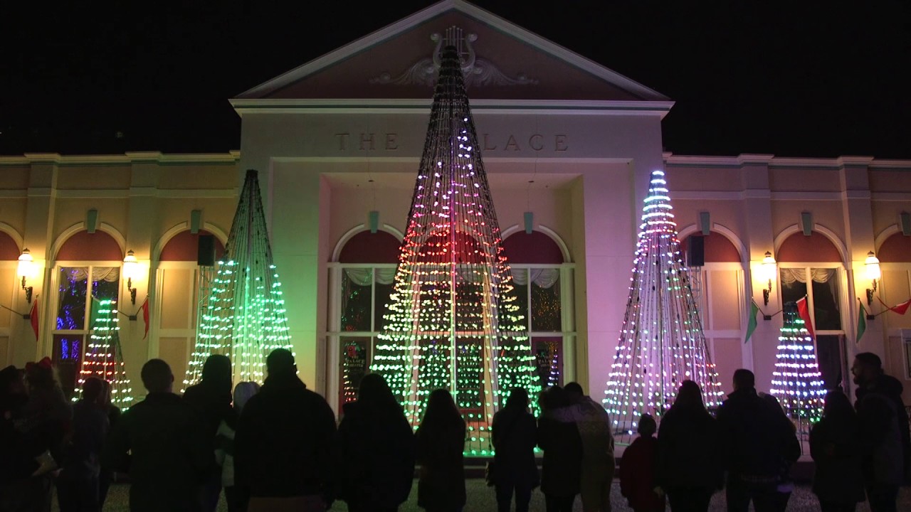 Holiday in the Park at Six Flags St. Louis • Oak Island Creative - Consumer Events